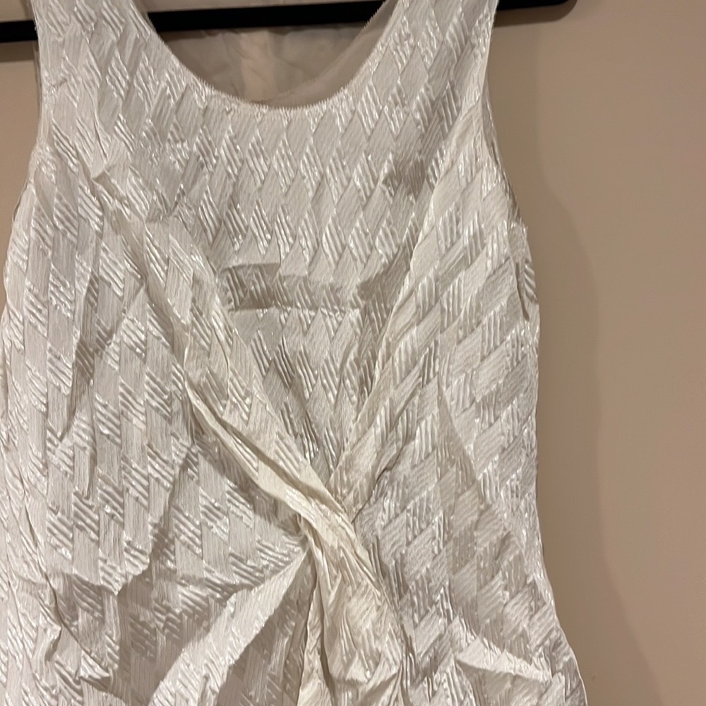 Vera wang silk sleeveless top with liner